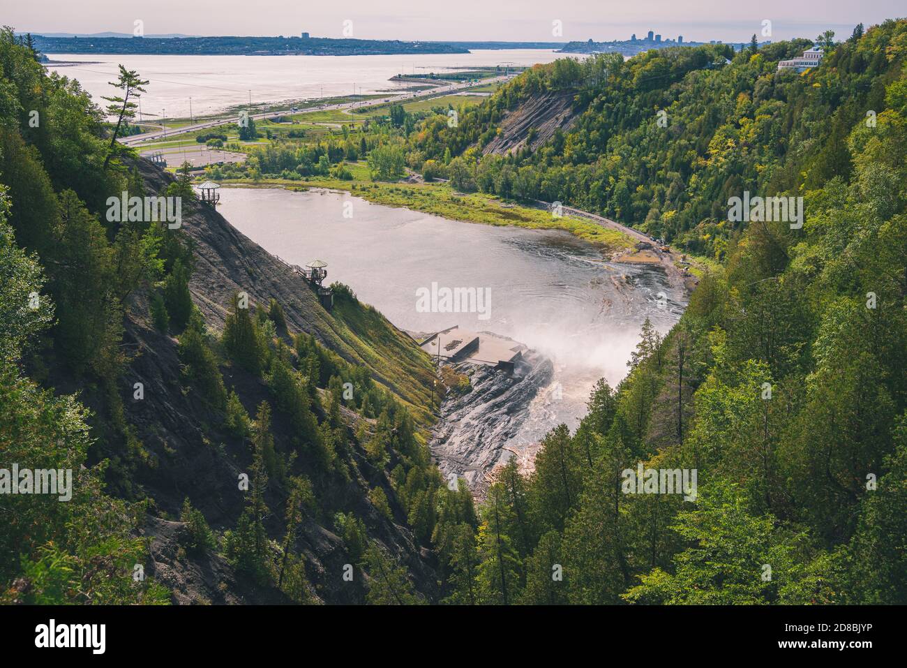Photo en grand angle du Parc de la chute-Montmorency au Québec Canada Banque D'Images