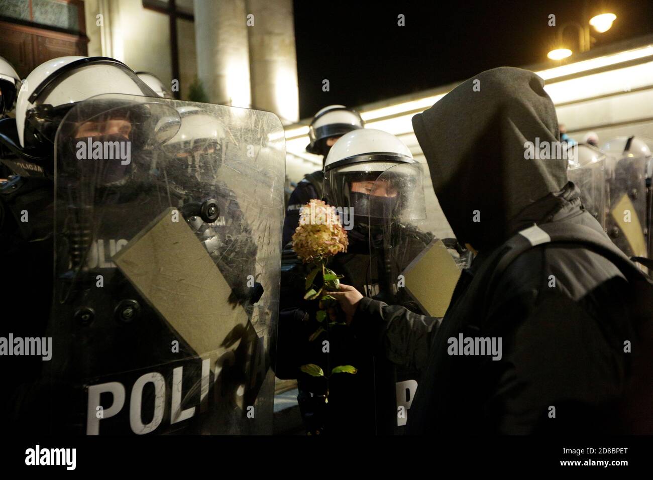 Katowice, Pologne - 26 octobre 2020 : UNE belle femme proteste après le jugement de la Cour constitutionnelle sur l'avortement en Pologne. Banque D'Images