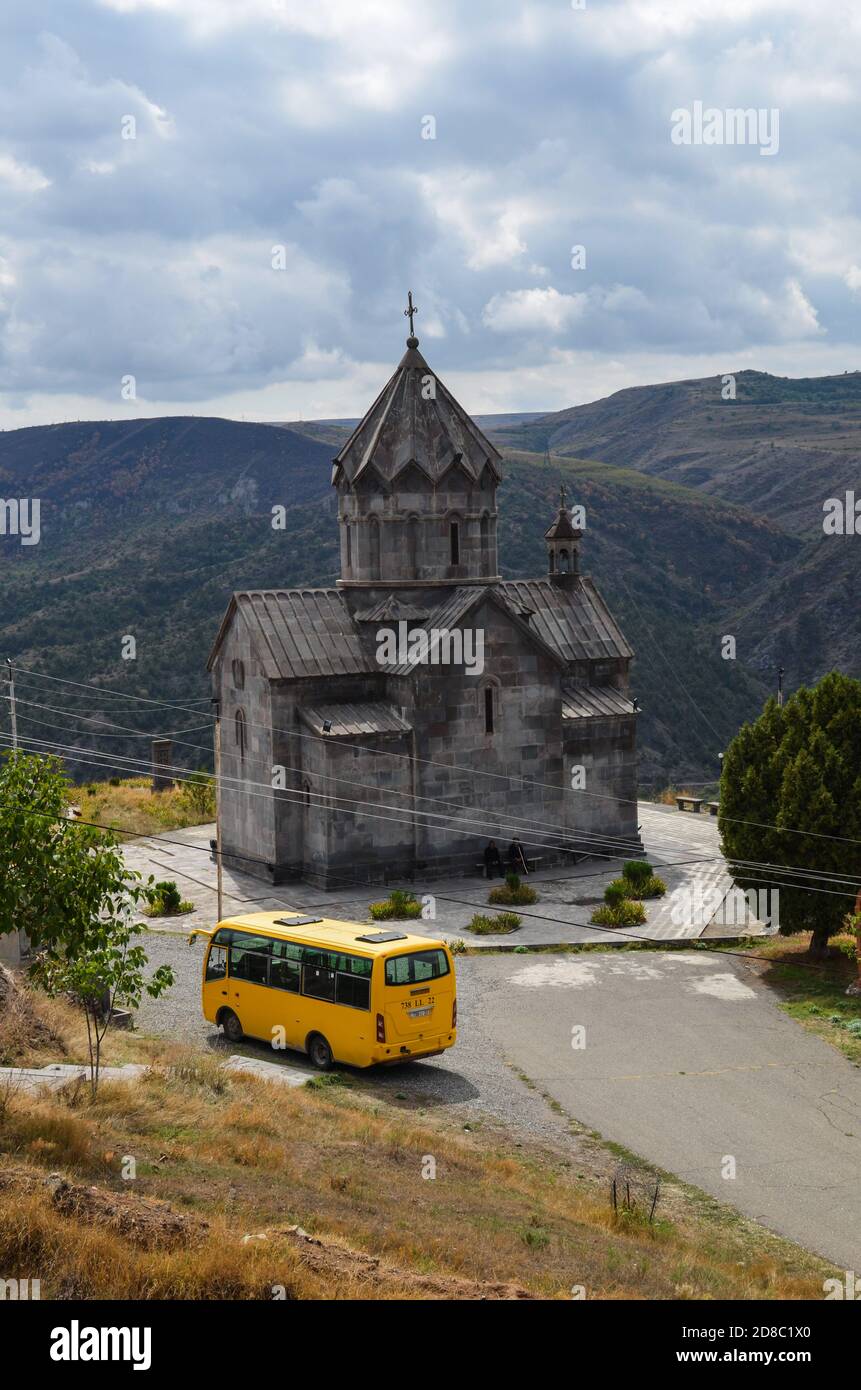 Stepanakert, Arménie. 14 septembre 2016. Monastère dans le couloir de Lachin la seule entrée terrestre du Haut-Karabakh de l'Arménie propre et est vitale pour que les forces arméniennes restent dans le contrôle du territoire.contestée entre l'Arménie et l'Azerbaïdjan après que les deux pays sont devenus indépendants en 1991 quand l'Union soviétique s'est effondrée, le Haut-Karabakh est revendiqué pour des raisons historiques. Crédit : Edward Crawford/SOPA Images/ZUMA Wire/Alay Live News Banque D'Images