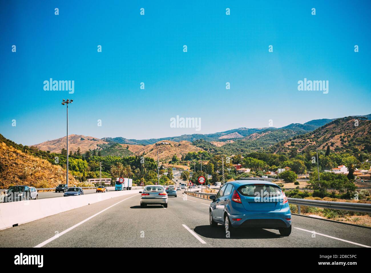 Malaga, Espagne. Circulation des véhicules sur l'autoroute E-15 près de Malaga en Espagne Banque D'Images