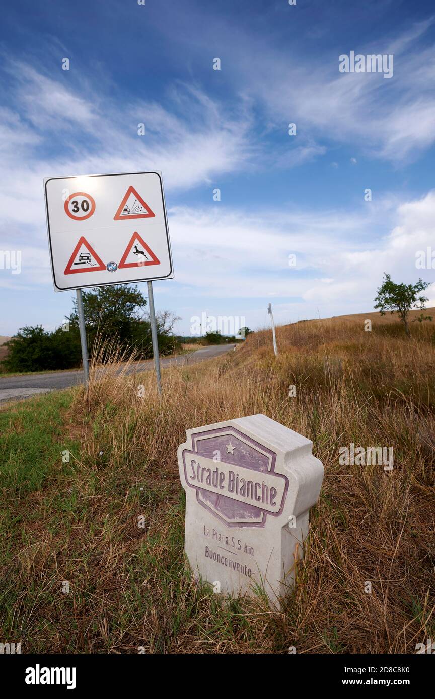 Buonconvento (si),Italie, la piste cyclable appelée “routes blanches” Banque D'Images