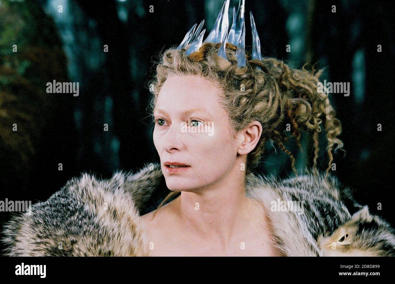 TILDA SWINTON DANS LES CHRONIQUES DE NARNIA: LE LION, LA SORCIÈRE ET L'ARMOIRE, LE (2005), RÉALISÉ PAR ANDREW ADAMSON. Crédit : PHOTOS / Album DE WALT DISNEY Banque D'Images