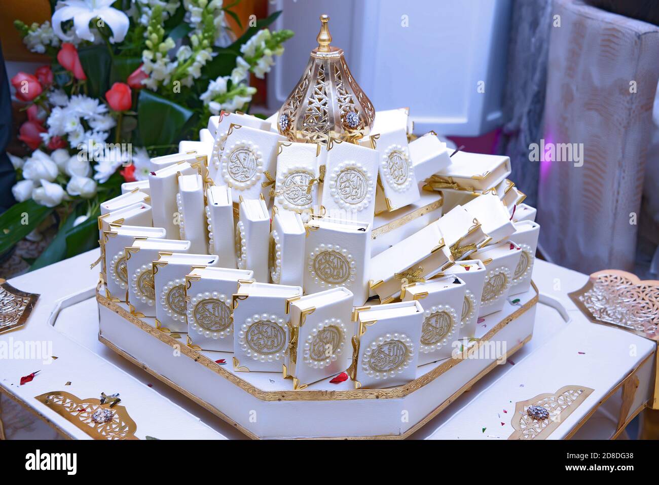 Livre Islamique Saint Coran Quran Ferme Quran Ouvert A La Priere Ramdan Photo Stock Alamy