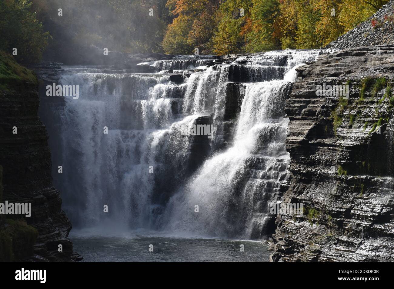 Vue sur la chute d'eau au parc national de Letchworth Banque D'Images