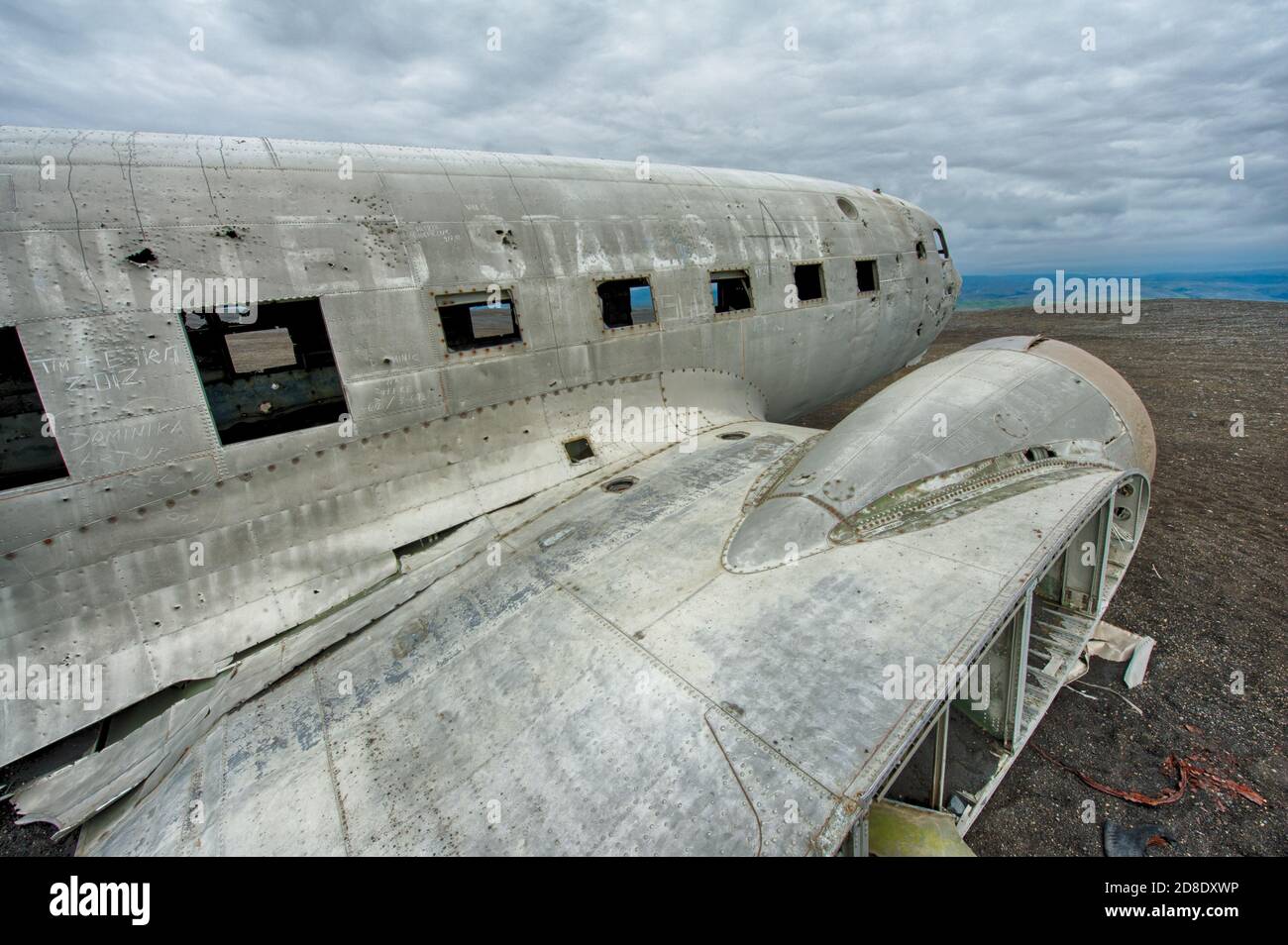 L’épave d’un avion militaire américain s’est écrasée au milieu de nulle part. L'avion était à court de carburant et s'est écrasé dans un désert non loin de Vik, au sud de l'Islande Banque D'Images