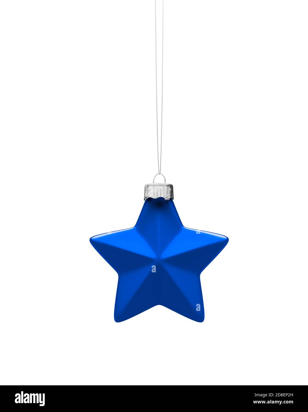 Décoration de Noël cinq étoiles bleue. Boule en forme accrochée à une ficelle d'argent isolée sur fond blanc. Décoration de Noël, ambiance festive Banque D'Images