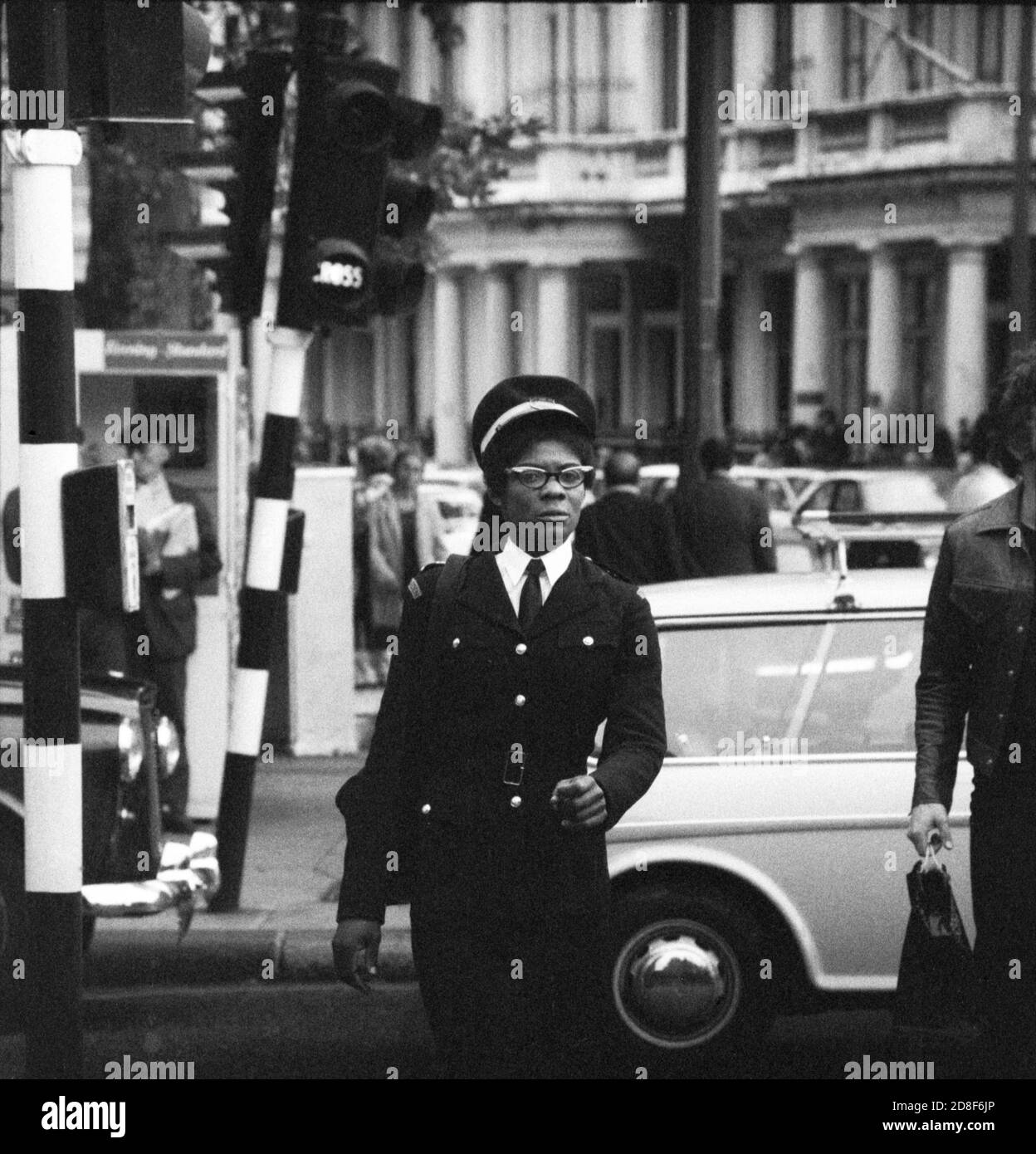 Un policier dans la rue. Londres, Angleterre, 1971 Banque D'Images