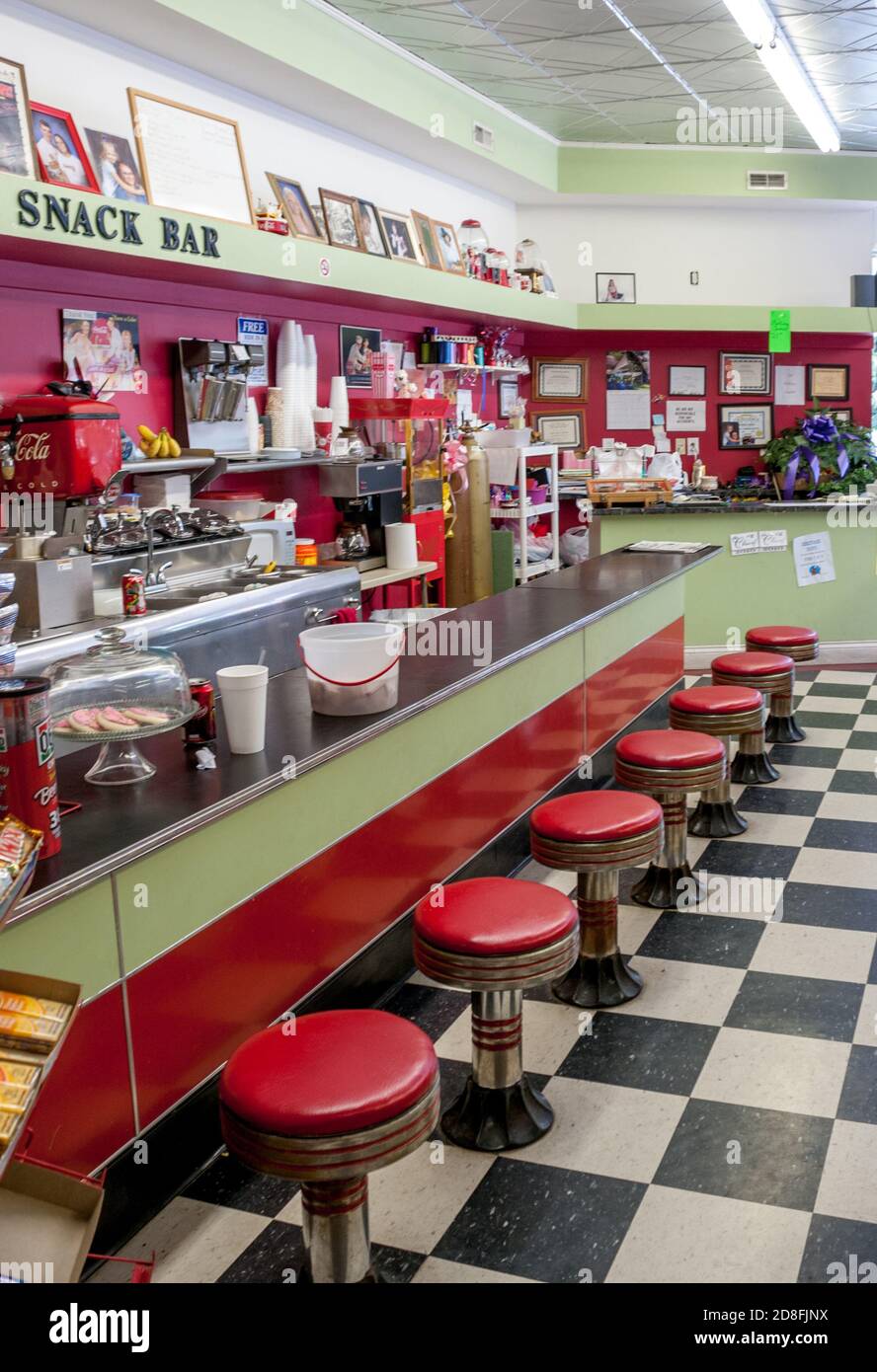 Olive Hill, Kentucky - ancien temps, endoloris et fontaine de soda. Photo par Liz Roll Banque D'Images