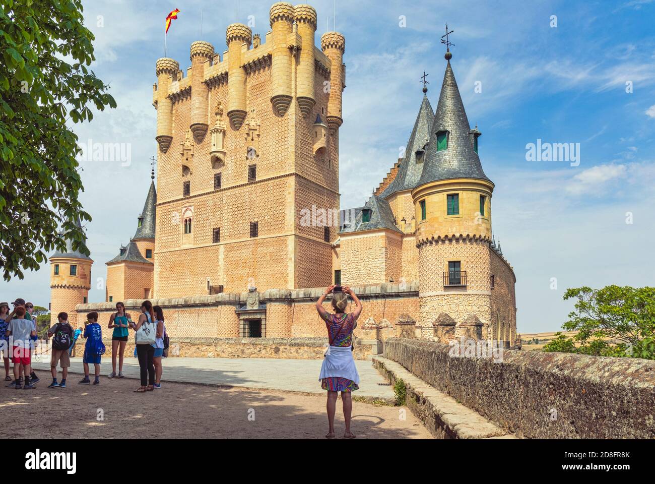 L'Alcazar. La tour centrale est la tour de Jean II de Castille. Segovia, province de Segovia, Castille et Leon, Espagne. La vieille ville de Ségovie et Banque D'Images