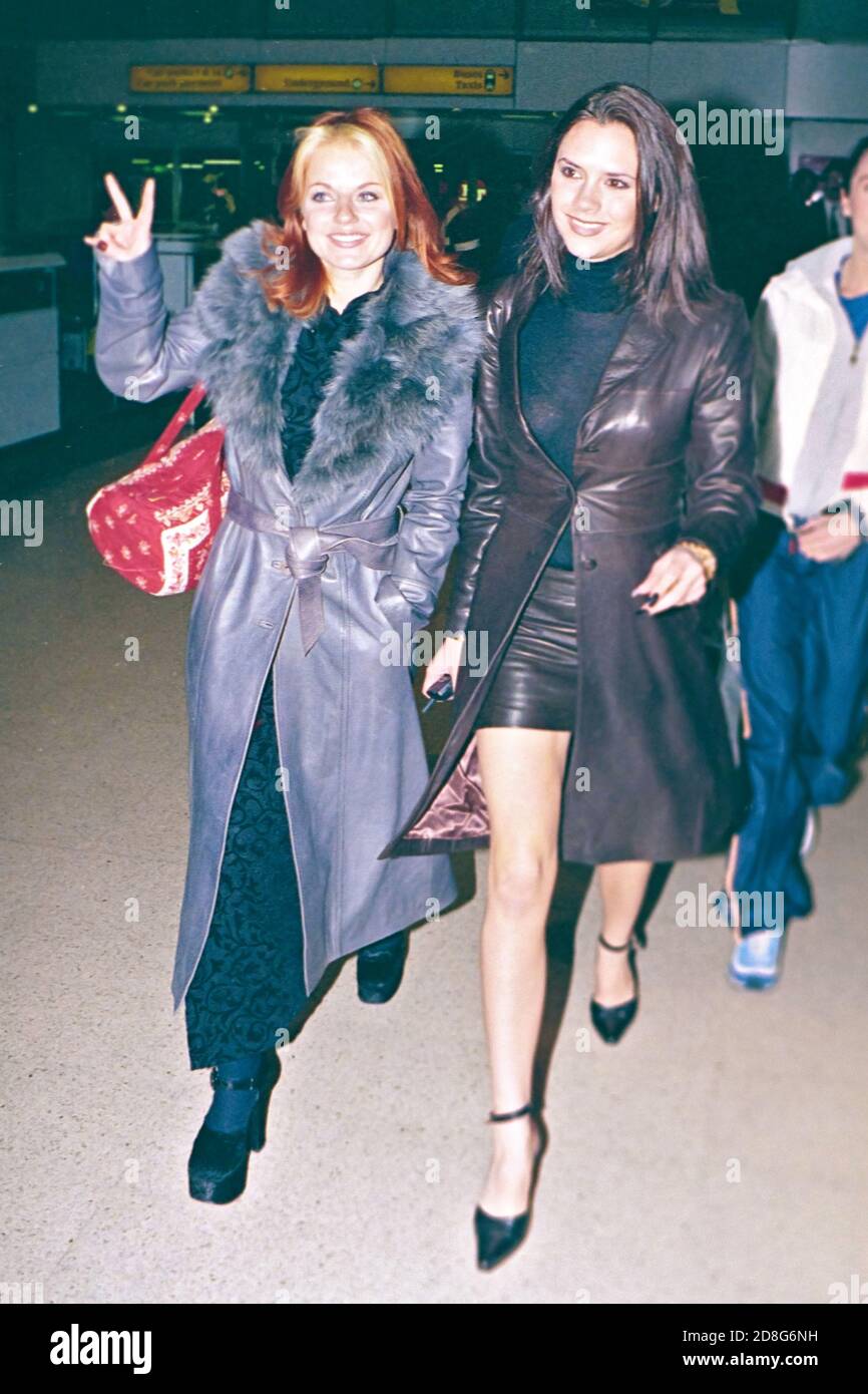 Spice filles partant pour l'Espagne, le 1997 novembre de l'aéroport de Londres Heathrow Banque D'Images