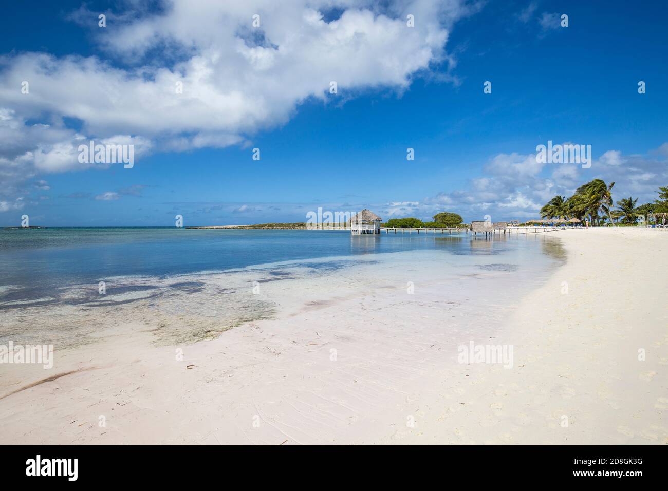 Cuba, province de Villa Clara, archipel des Jardines del Rey, Cayo Santa Maria, Plage à l'Hôtel Melia Buenavista Banque D'Images