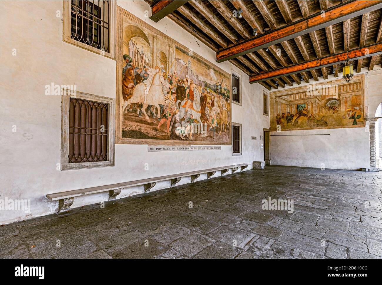 Italie Vénétie Vittorio Veneto - Ceneda - Loggia del Cenedese - Affreschi di Pomponio - Amalteo Banque D'Images