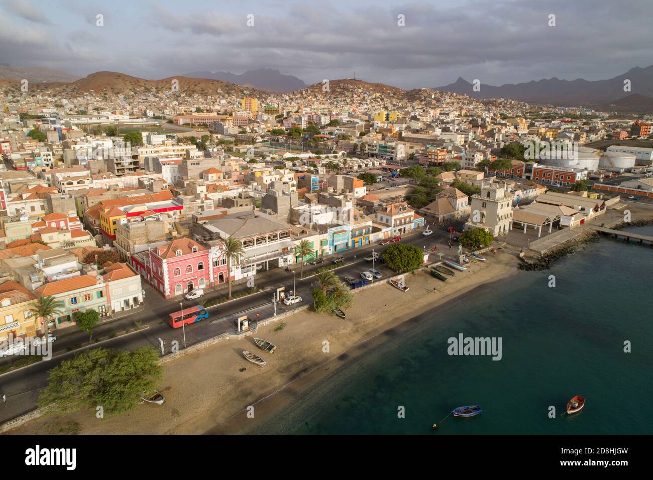 Mindelo est la capitale colorée et animée de l'île de Sao Vicente, Cabo Verde. Banque D'Images