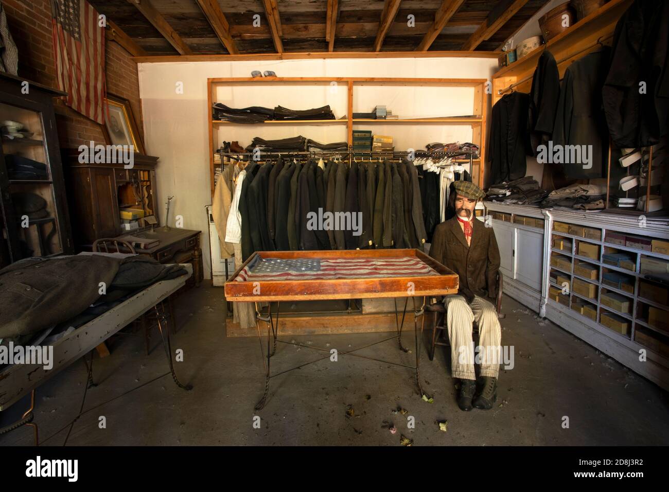 Magasin de vêtements historique de la ville pionnière. Quartier historique national, ville historique d'extraction de l'or. Ville fantôme ancienne période de l'Ouest. Banque D'Images