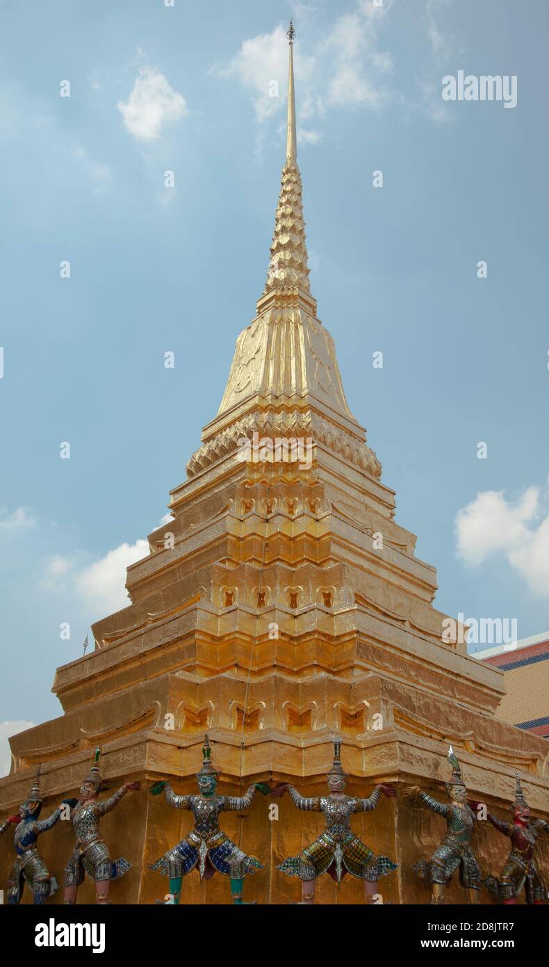 Grand Palais, Temple du Bouddha d'Émeraude - Wat Phra si Rattana Satsadaram / Wat Phra Kaew, Bangkok, Thaïlande - détail Banque D'Images