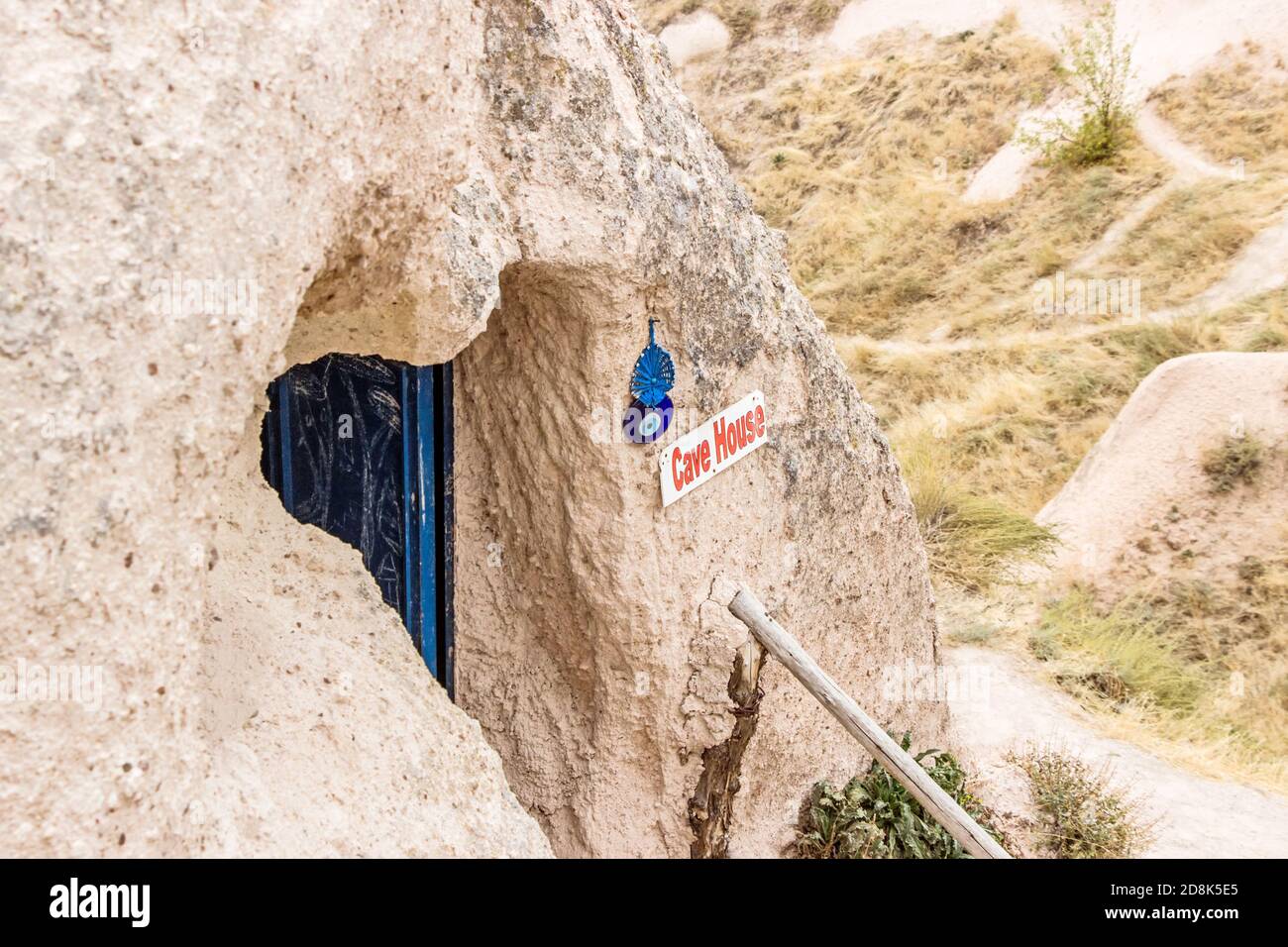Grotte maison sur la falaise à Uchisar Cappadoce Banque D'Images Grotte maison sur la falaise à Uchisar Cappadoce Banque D'Images