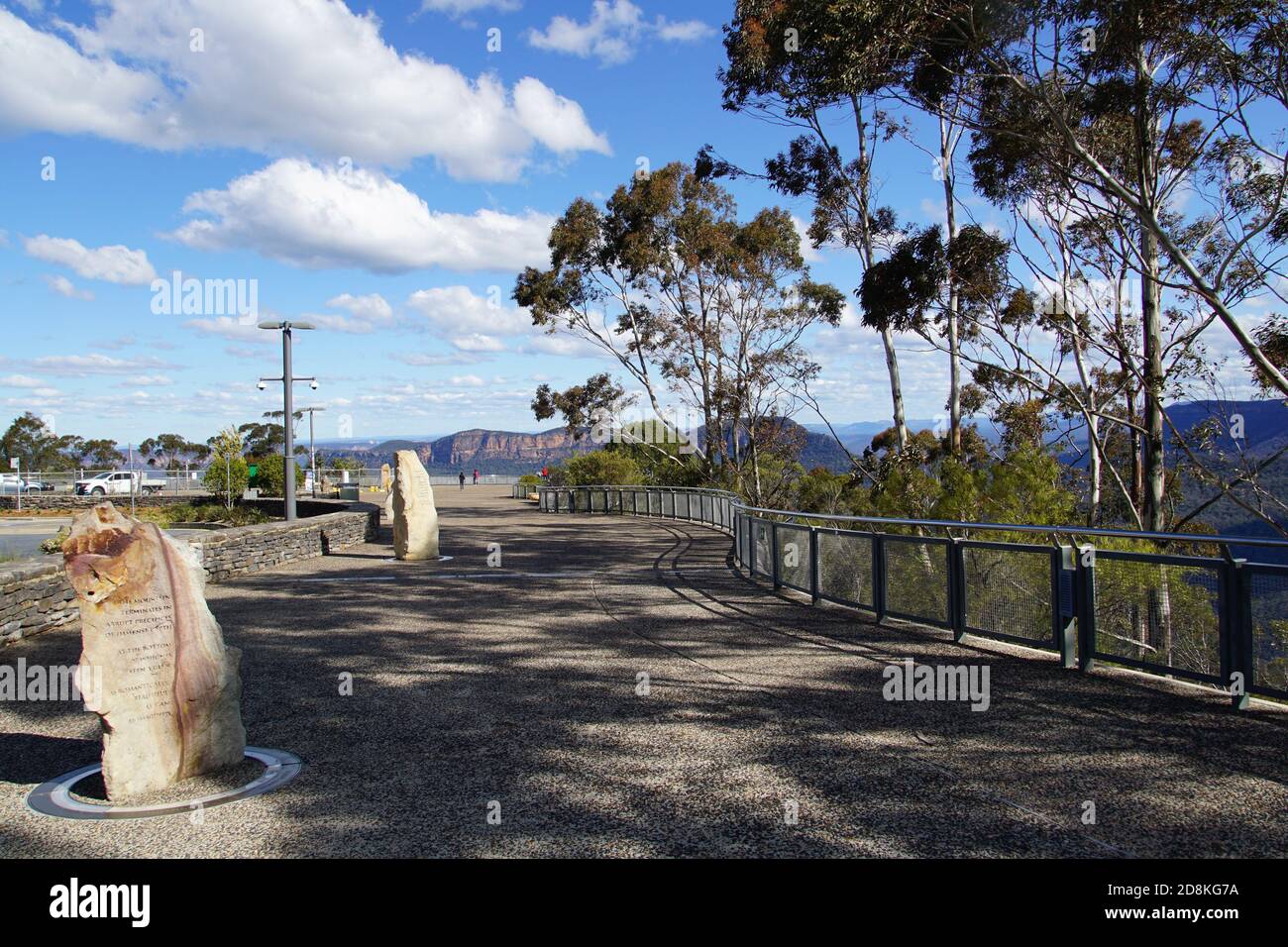 Echo point Precinct avec Lookout pour une vue du Trois Sœurs Banque D'Images