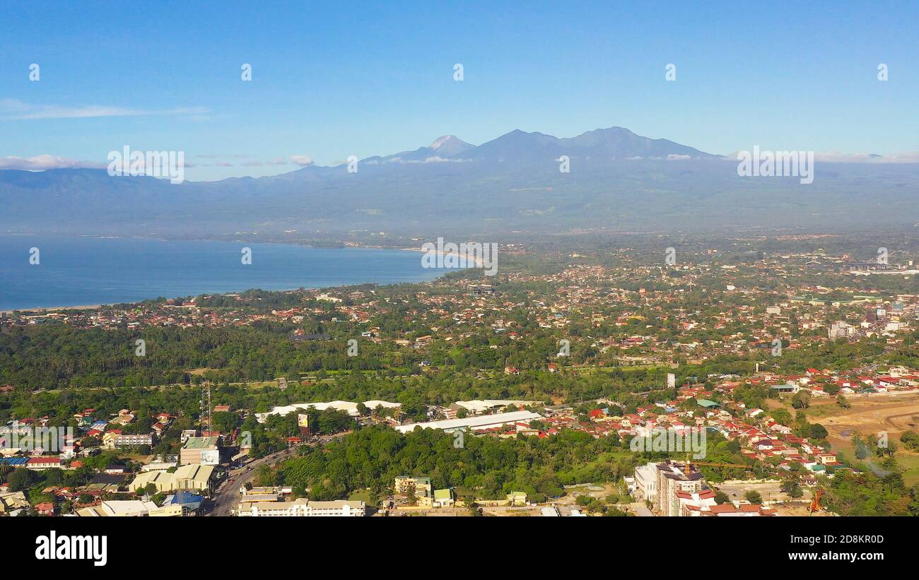 Quartier résidentiel avec un développement dense dans la ville de Davao. Davao del sur, Philippines. Banque D'Images
