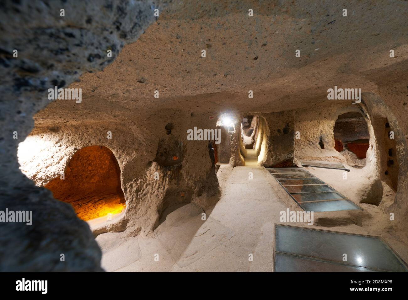 Couloirs de l'ancienne grotte maison dans la ville souterraine de Kaymakli En Cappadoce Banque D'Images