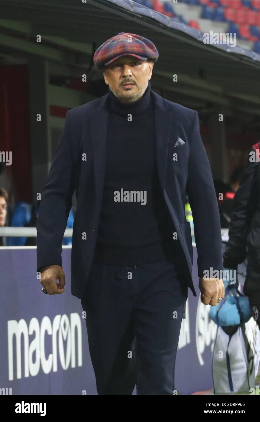 L'entraîneur-chef de Bologne Sinisa Mihajlovic pendant le match de football italien Serie A Bologna FC vs Cagliari Calcio au stade Renato Dall'Ara de Bologne, Italie, 31 octobre 2020. - photo Michele Nucci crédit: LM/Michele Nucci/Alay Live News Banque D'Images