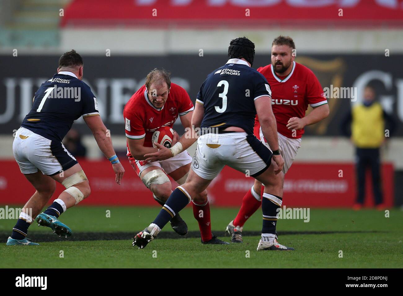 Llanelli, Royaume-Uni. 31 octobre 2020. Alun Wyn Jones of Wales (c) in action.Guinness six Nations 2020 Championship Match, Wales v Scotland au Parc y Scarlets de Llanelli, au sud du pays de Galles, le samedi 31 octobre 2020. Cette image ne peut être utilisée qu'à des fins éditoriales. Usage éditorial seulement, photo par Andrew Orchard/Andrew Orchard sports photographie/Alamy Live News crédit: Andrew Orchard sports photographie/Alamy Live News Banque D'Images