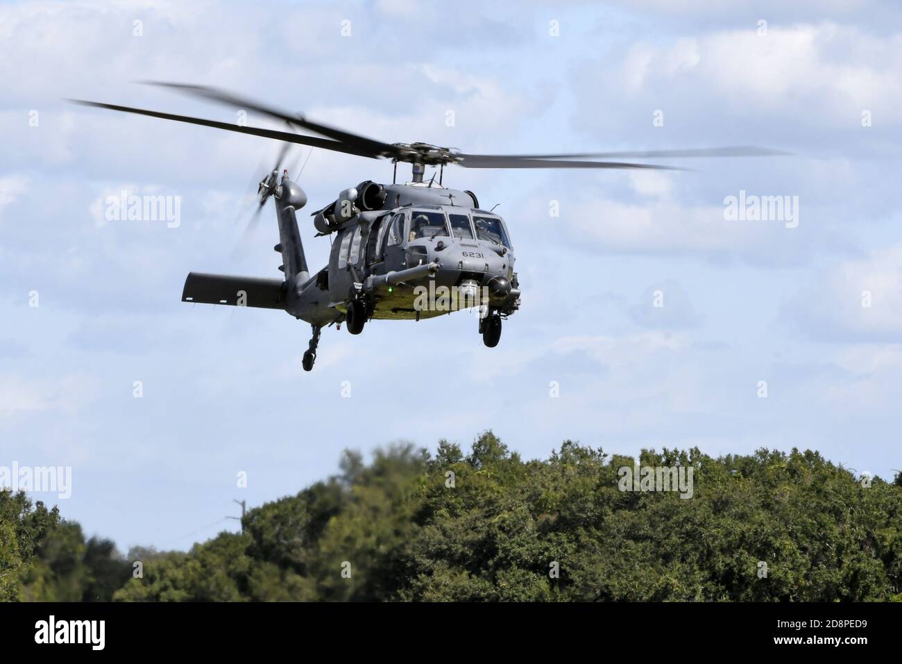 Sanford, États-Unis. 31 octobre 2020. L'équipe de recherche et de sauvetage au combat de la Réserve de l'USAF de la base aérienne Patrick se produit au premier Lockheed Martin Space and Air Show à Sanford, en Floride, le samedi 31 octobre 2020. Photo de Joe Marino/UPI crédit: UPI/Alay Live News Banque D'Images