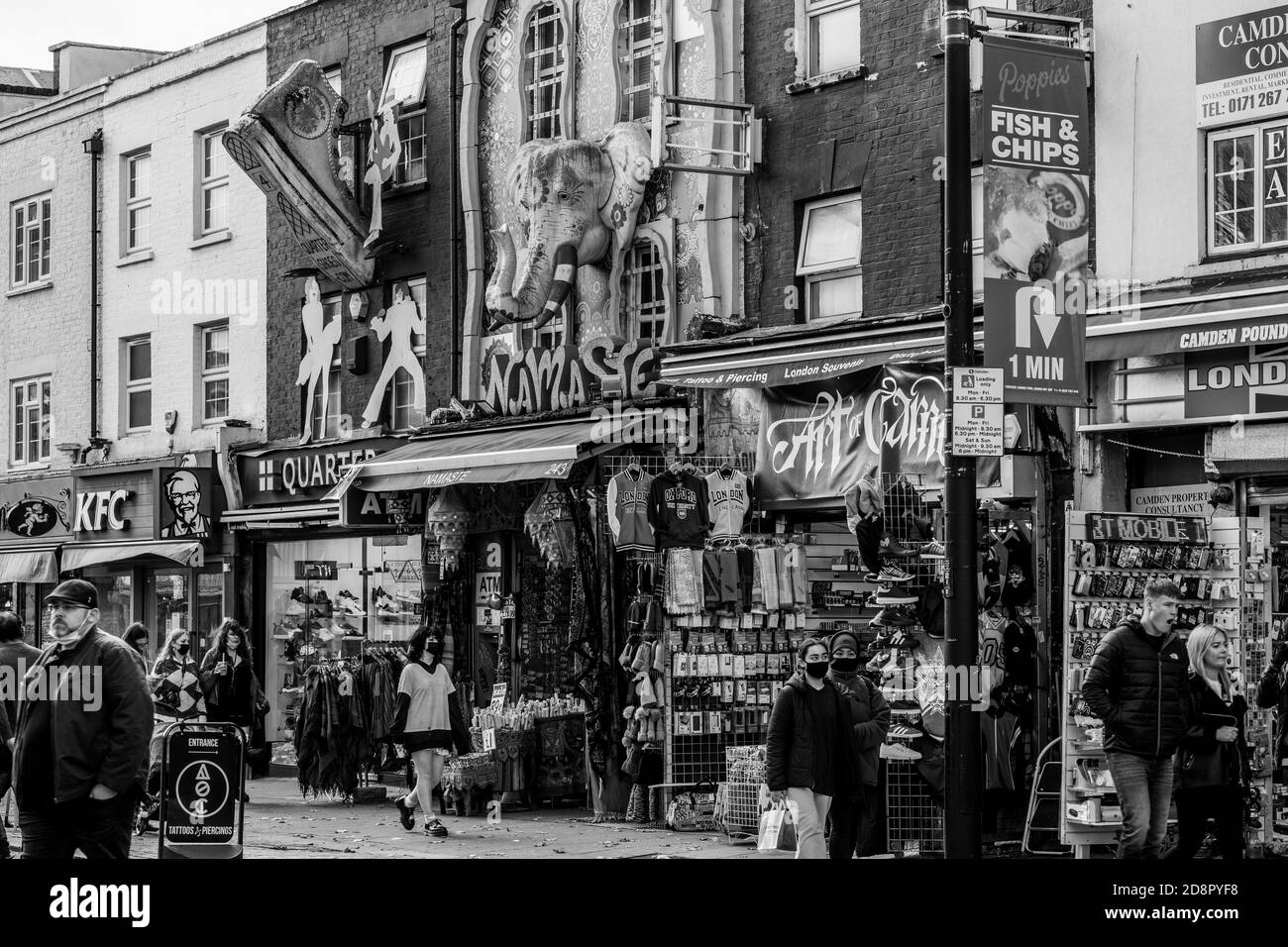 Camden town underground station Banque d'images noir et blanc - Alamy