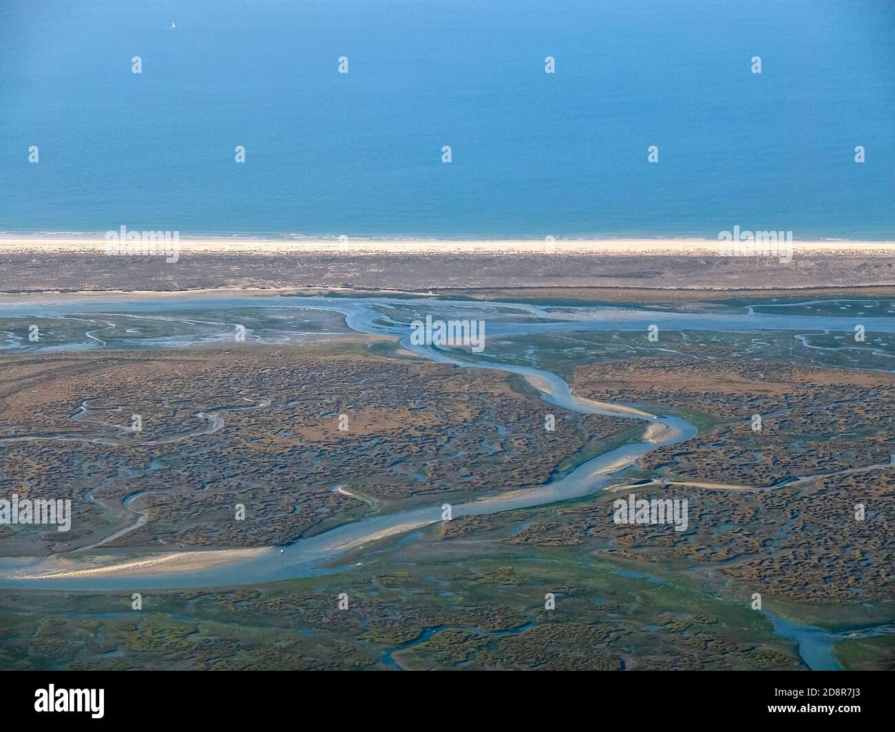 Vue aérienne de la côte de l'Algarve au Portugal un avion Banque D'Images