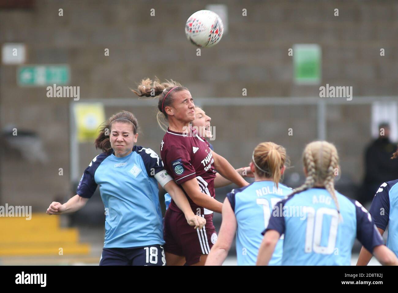 Dartford, Royaume-Uni. 11 janvier 2020. Ellie Mason (London City) lutte pour le ballon lors du match de Super League 2 de FA Women's entre London City et Leicester City à Princes Park à Dartford. FEDERICO GUERRA MARANESI/SPP crédit: SPP Sport Press photo. /Alamy Live News Banque D'Images