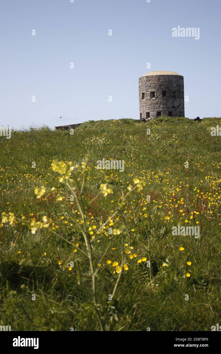 L'une des 15 tours de trous d'échappatoires de Guernesey, îles Anglo-Normandes Banque D'Images