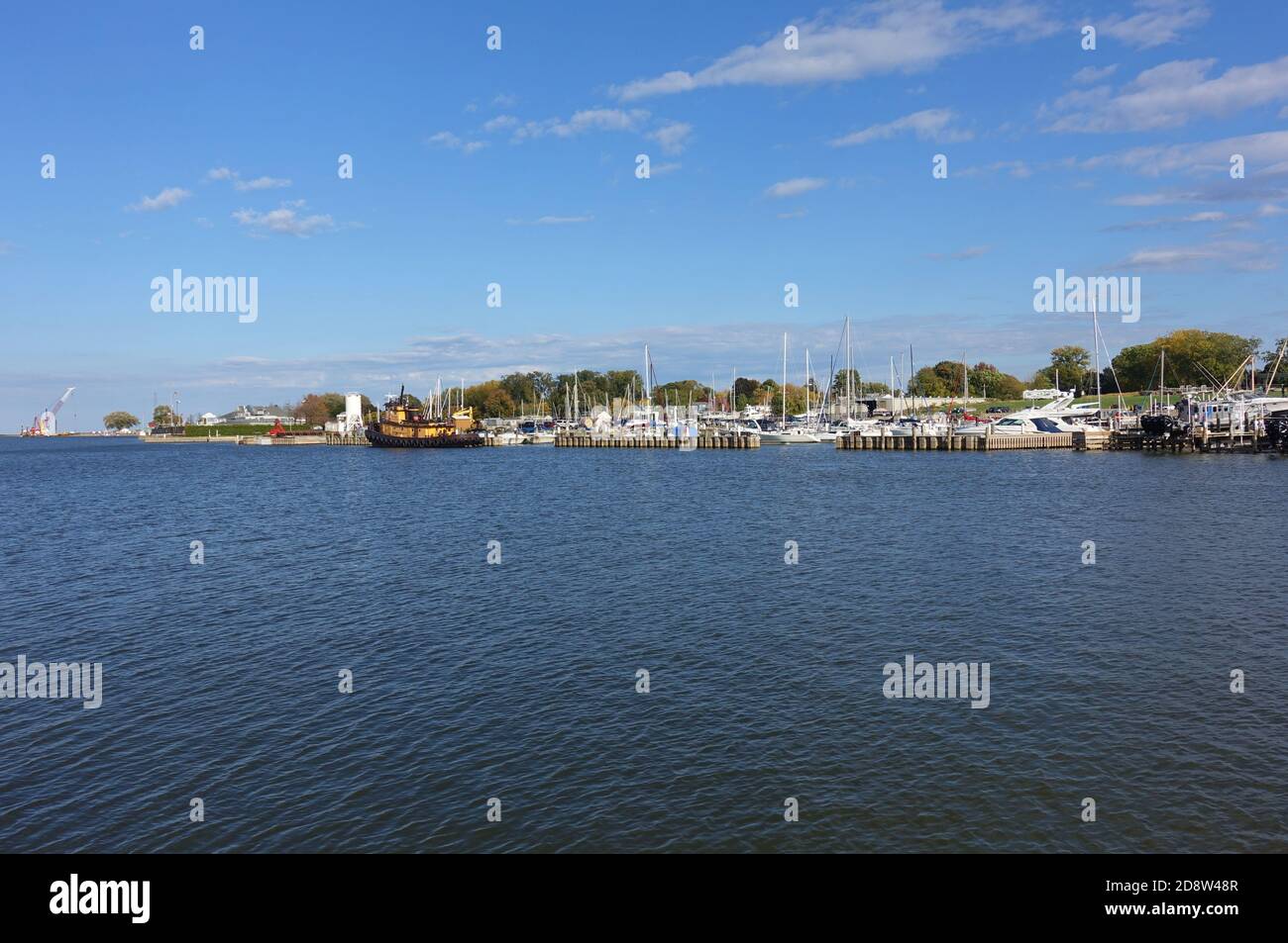 ROCHESTER, NY -17 OCT 2020- vue sur les bateaux de la marina du port de Rochester située sur la rivière Genesee, sur la rive sud du lac Ontario, New York, U Banque D'Images