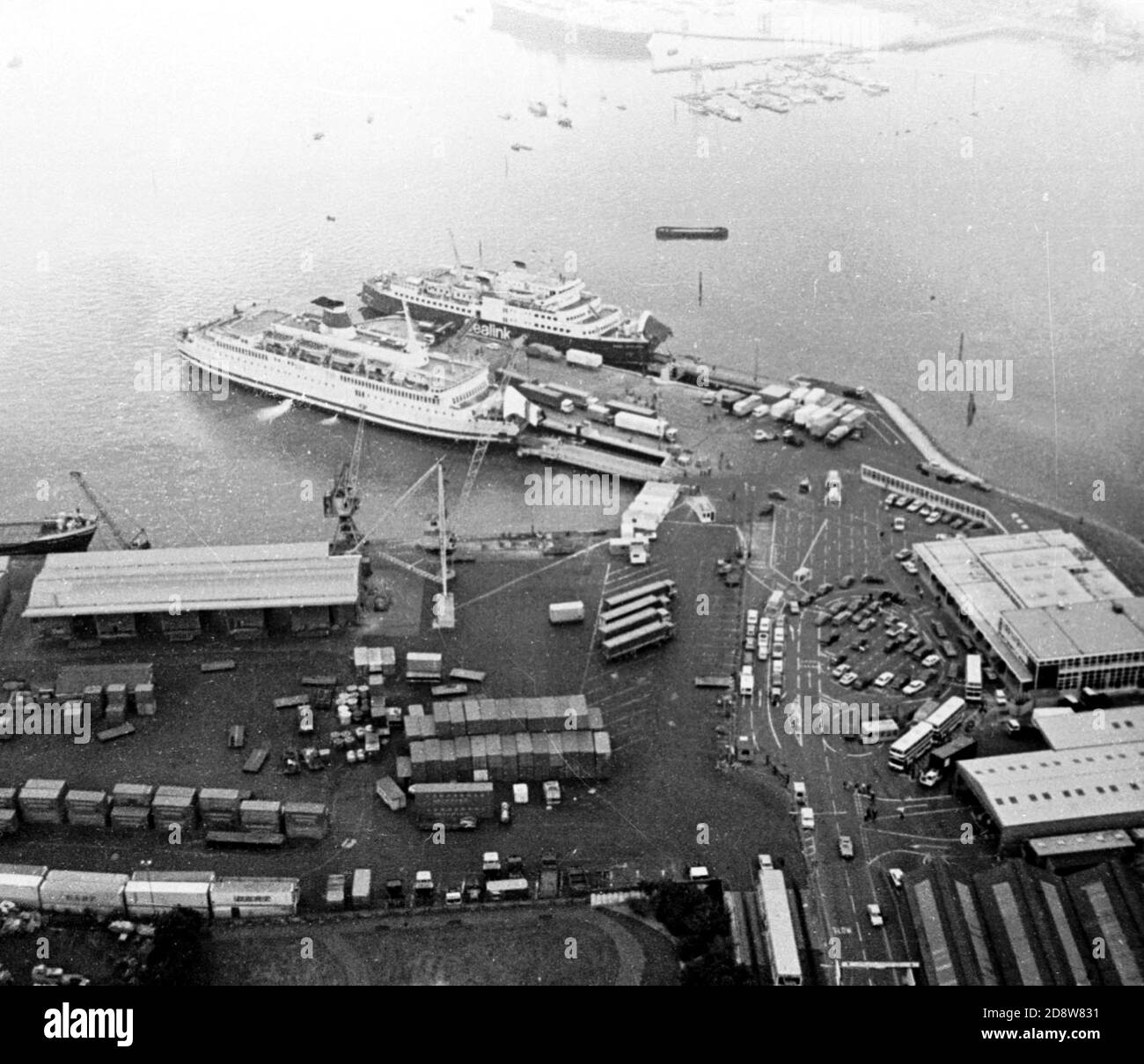 PORT DE FERRY DE PORTSMOUTH 1984 PORTSMOUTH. Banque D'Images