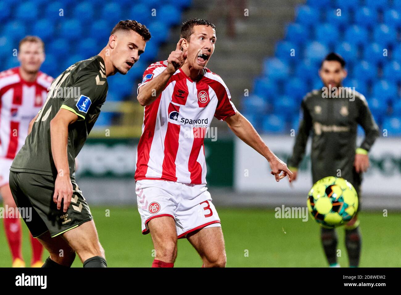 Aalborg, Danemark. 1er novembre 2020. Jakob Ahlmann (3) d'AAB vu pendant le match 3F Superliga entre Aalborg Boldklub et Broendby IF au parc Aalborg Portland à Aalborg. (Crédit photo : Gonzales photo/Alamy Live News Banque D'Images