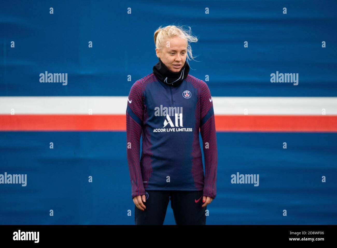 Paulina Dudek de Paris Saint Germain se réchauffe devant le championnat de France des femmes D1 Arkema football match entre Paris Saint-Germain et FC Fleury 91 le 1er novembre 2020 au stade Georges LEF.vre à Saint-Germain-en-Laye, France - photo Antoine Massinon / A2M Sport Consulting / DPPI crédit : LM/DPPI/Antoine Massinon/Alamy Live News Banque D'Images