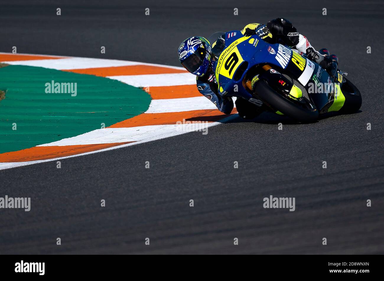 Cheste, Espagne. 01 novembre 2020 : Keminth Kubo (9) de Thaïlande pendant la course Moto2 FIM CEV au circuit Ricardo Tormo le 01 novembre 2020 à Cheste, Espagne. Crédit: Sofia Rufian/Alfa Images/Alay Live News Banque D'Images