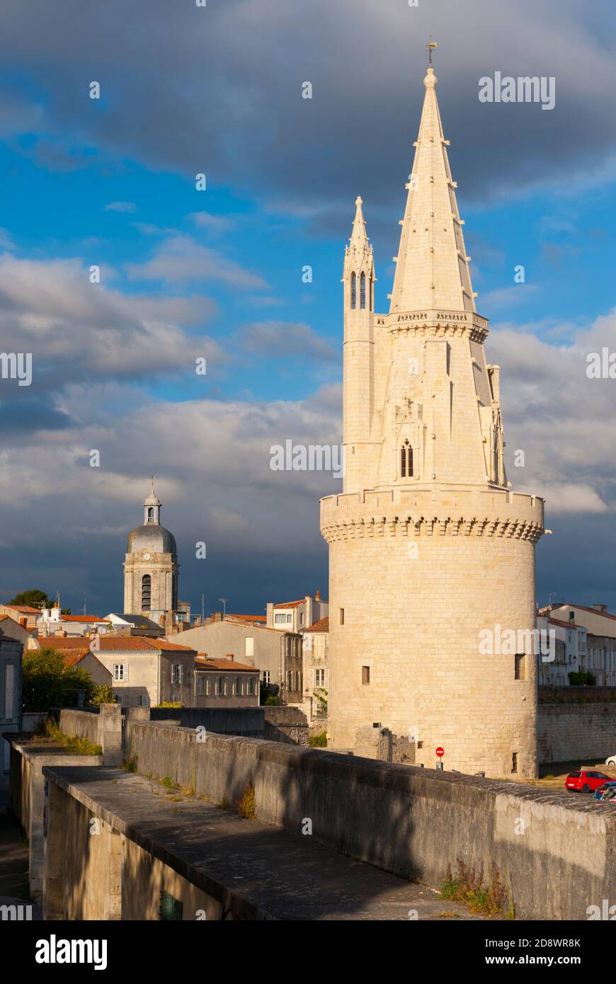 France, Charente-Maritime (17), la Rochelle, Tour de la Lanterne et remparts Banque D'Images