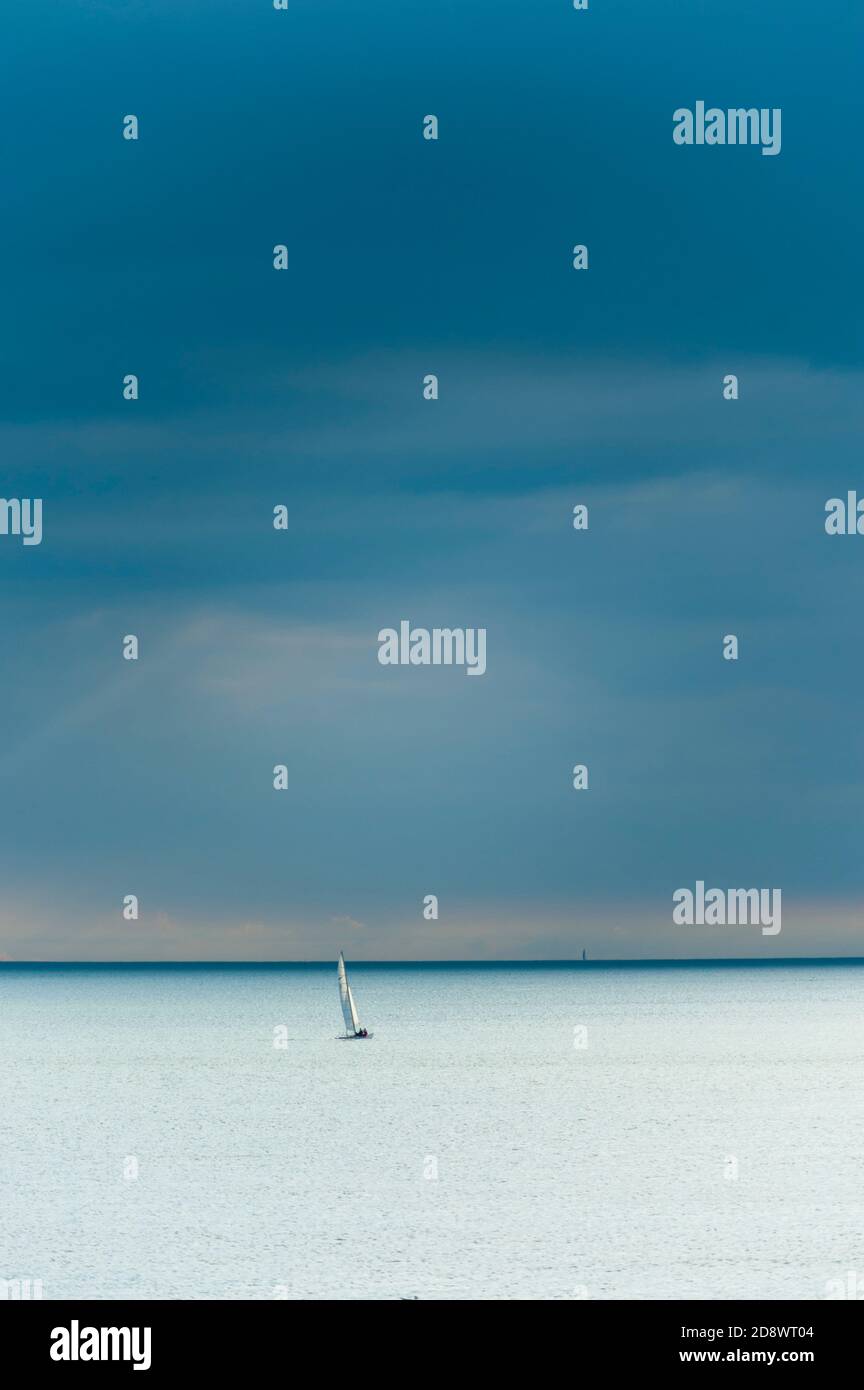 France, Charente-Maritime (17), la Rochelle, Pointe des minimes, ciel orageux Banque D'Images