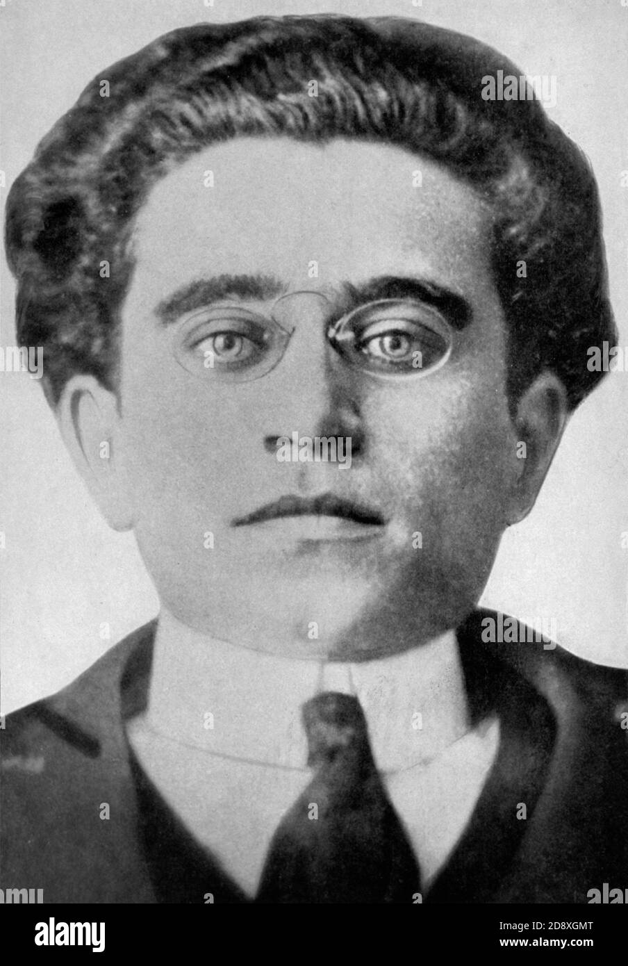 ANTONIO GRAMSCI ( Ales , Oristano 1891 - Roma 1937 ) italien intellectuel , écrivain et communiste - PARTITO COMUNISTA ITALIANO - PCI - POLICO - POLITICIEN - POLITICA - POLITIQUE - lentille - occhiali da vista - collier - colletto - cravate - cravatta ---- Archivio GBB Banque D'Images