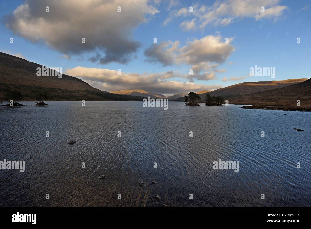 Loch Ossian, dans les West Highlands de Scotlands, près de Corr, la plus haute station de ligne principale de Grande-Bretagne Banque D'Images