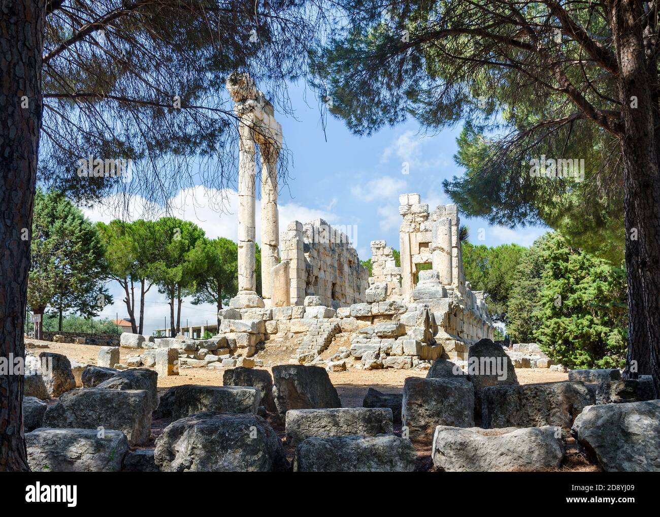 Qasr Qsar Naous, ruines du temple romain en Ain Akrine, Liban Banque D'Images