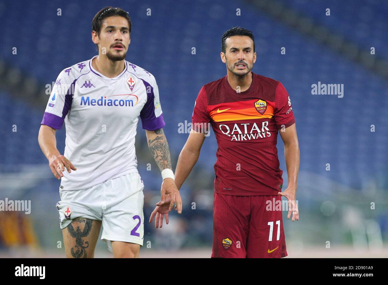 Lucas Martinez Quarta de Fiorentina (L) et Pedro Rodriguez de Roma réagit pendant le championnat italien Serie UN match de football Entre AS Roma et C Banque D'Images