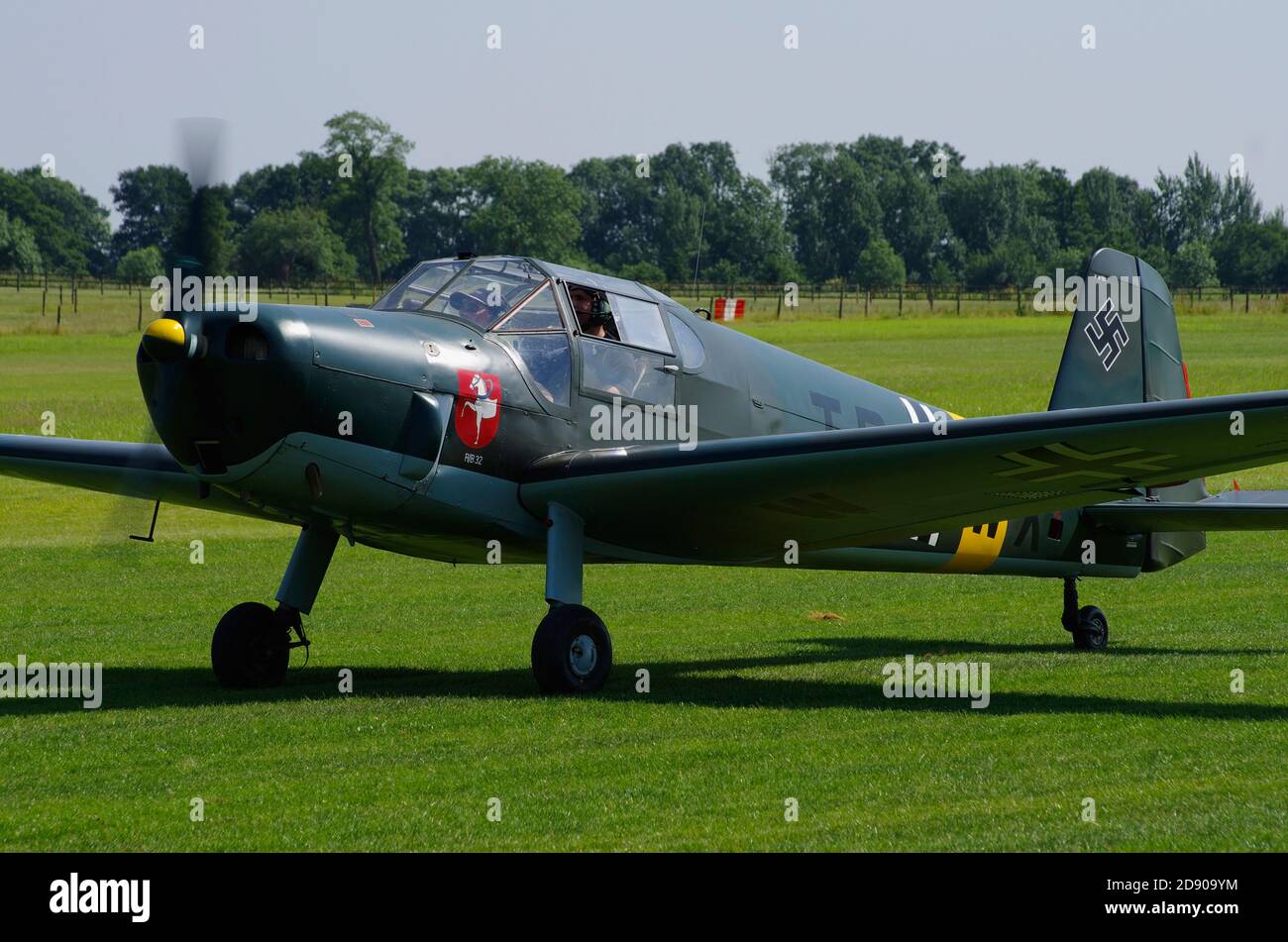 Bucker Bestmann, G-TPWX, ancien gardien, Bedfordshire. Banque D'Images