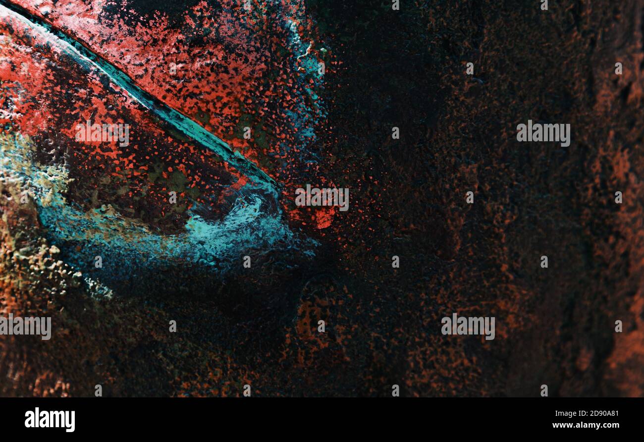 Fond en métal rouillé abstrait multicolore. Fond en fer recouvert de rouille et de peinture multicolore Banque D'Images