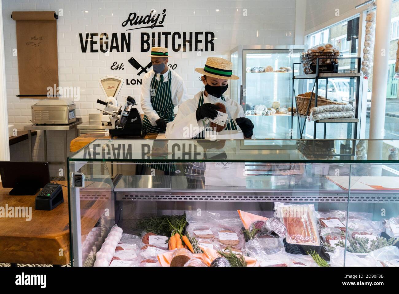 Le Stafff at Rudys Vega Butcher Delicatessen ouvre à Islington Londres. Banque D'Images