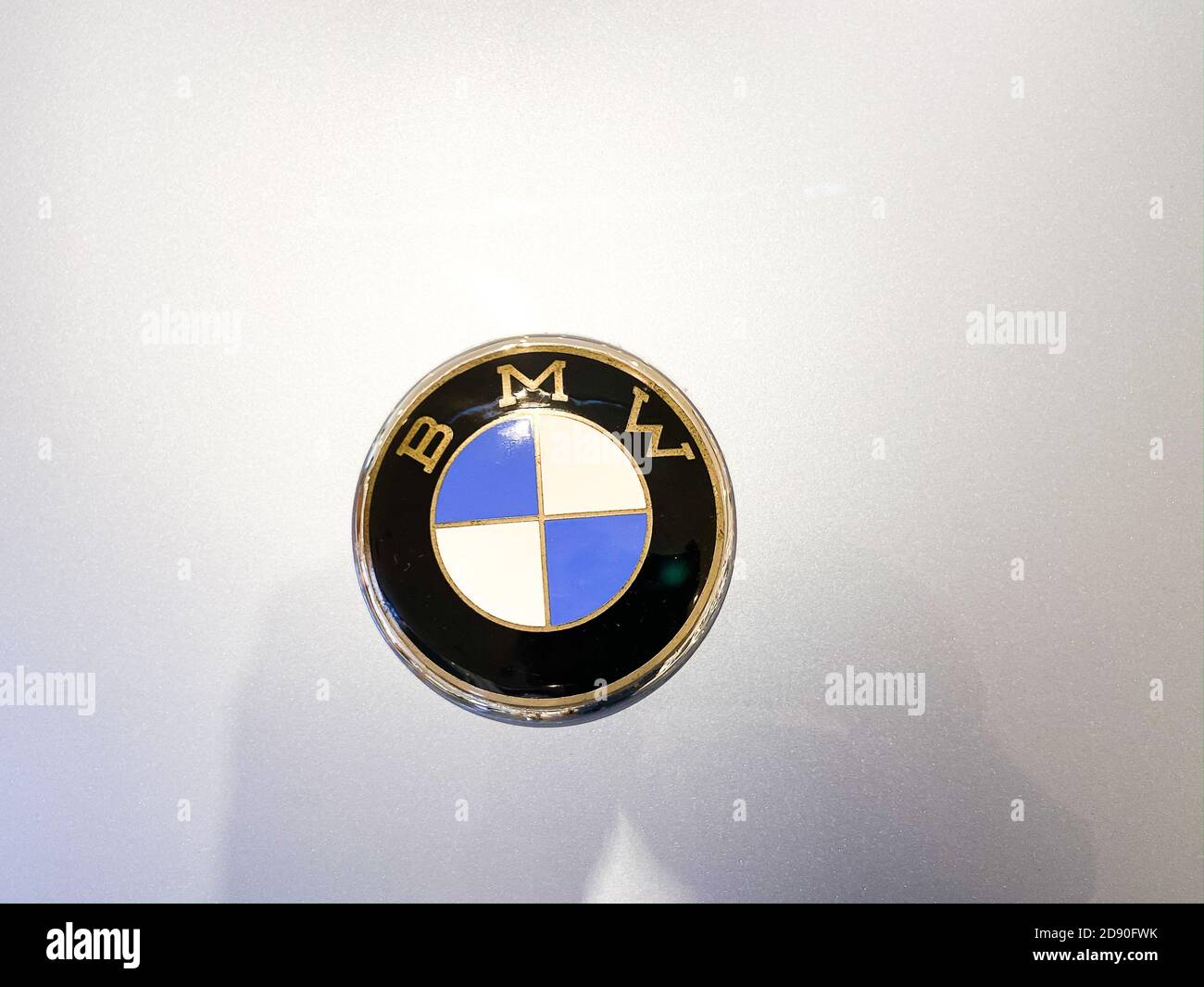 Un logo populaire de véhicule a été fabriqué en Allemagne Banque D'Images