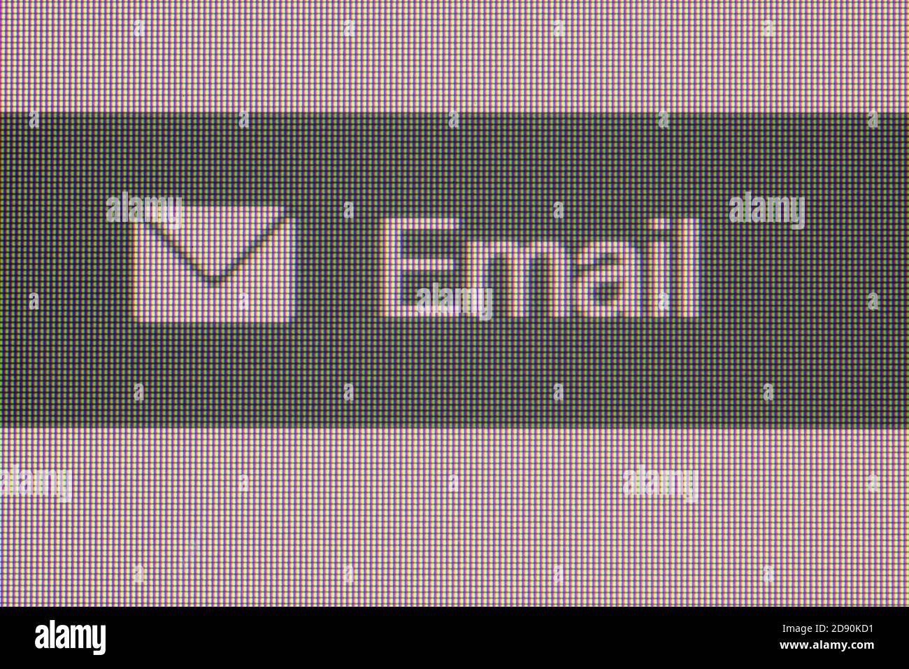 Moscou, Russie - 02 novembre 2020 : gros plan extrême du bouton d'email sur le site. Banque D'Images