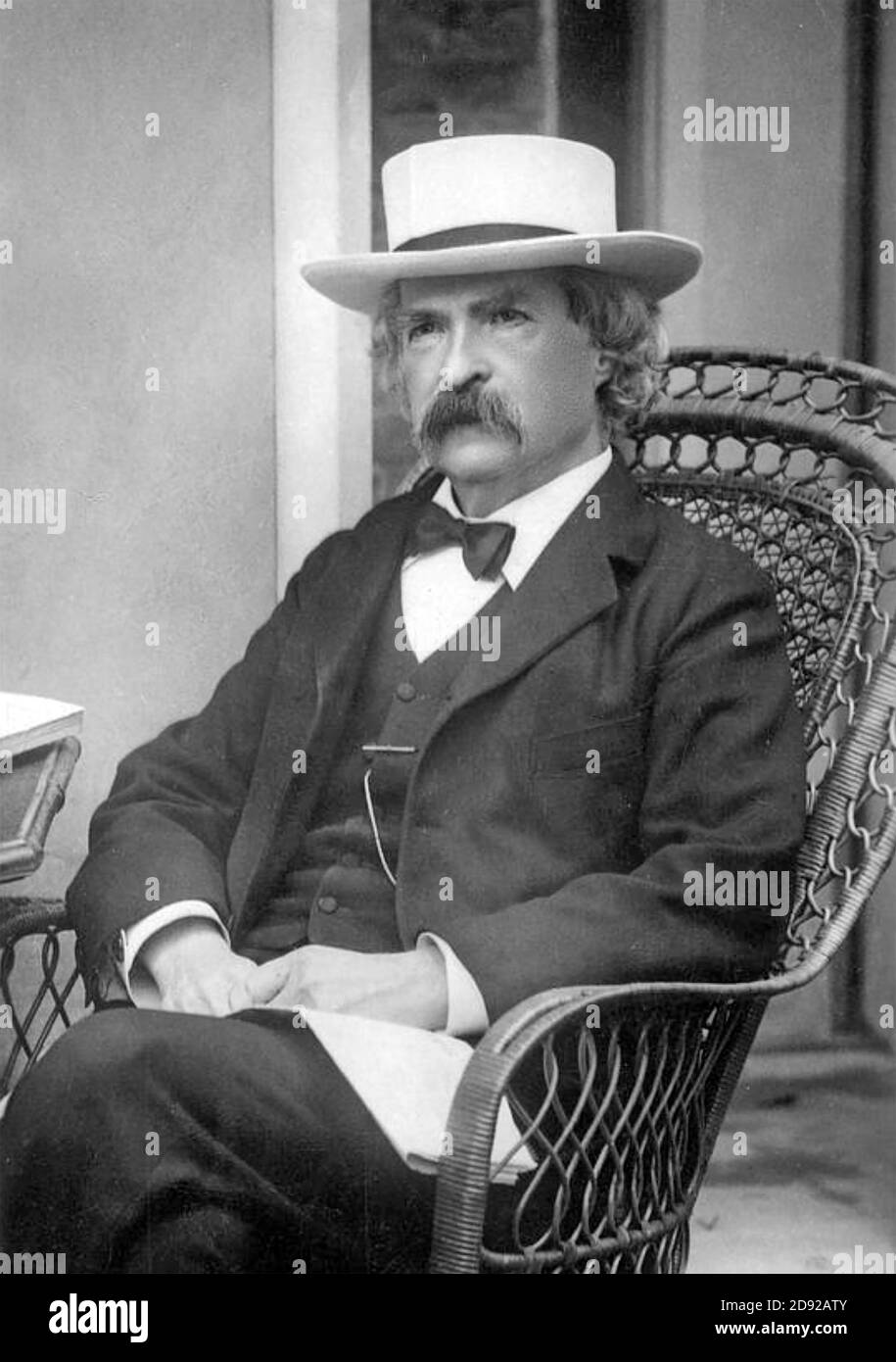 MARK TWAIN (1835-1910) romancier et conférencier américain vers 1900. Banque D'Images