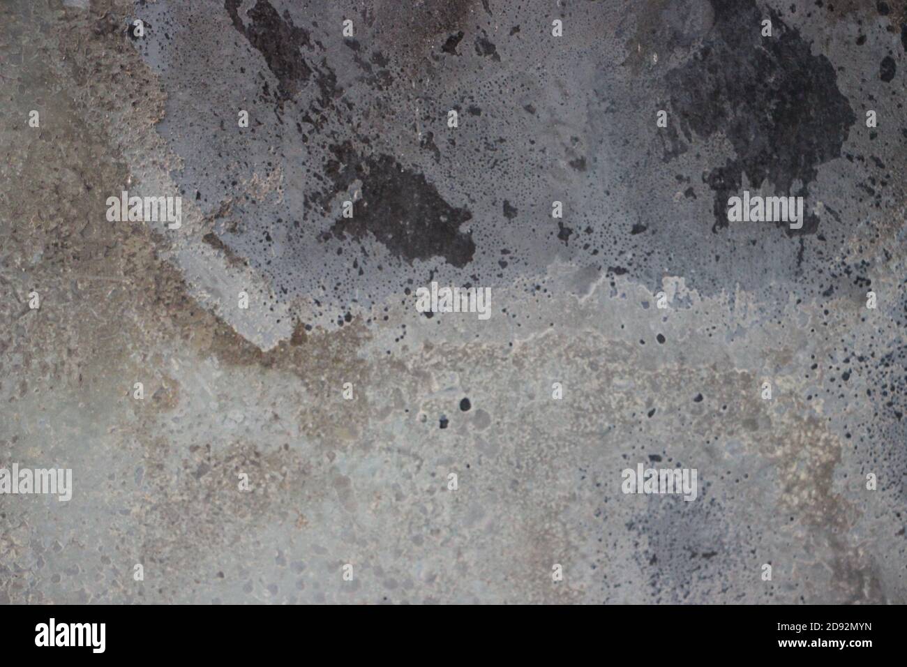 Grunge mur de ciment béton avec fissure dans bâtiment industriel, grand pour votre conception et la texture background Banque D'Images