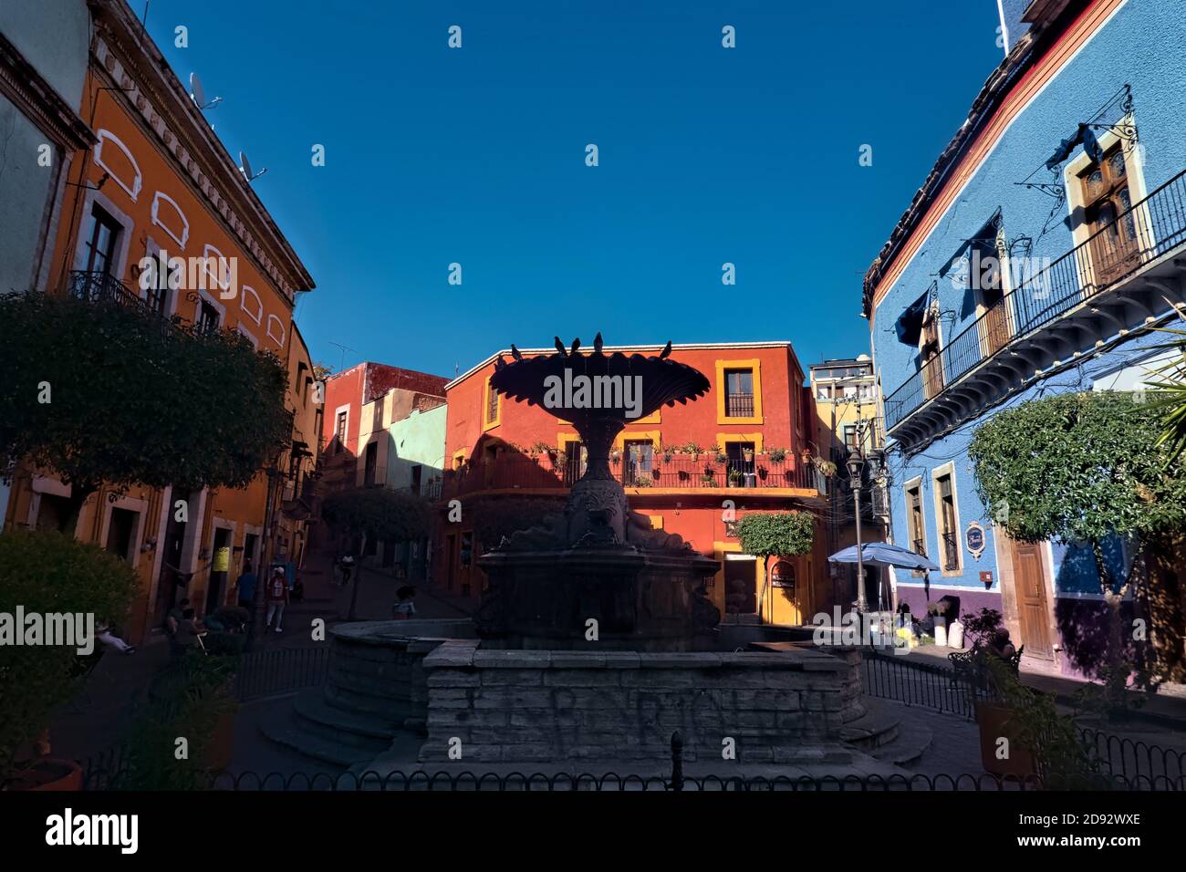 Pittoresque Plaza Baratillo et fontaine, Guanajuato, Mexique Banque D'Images