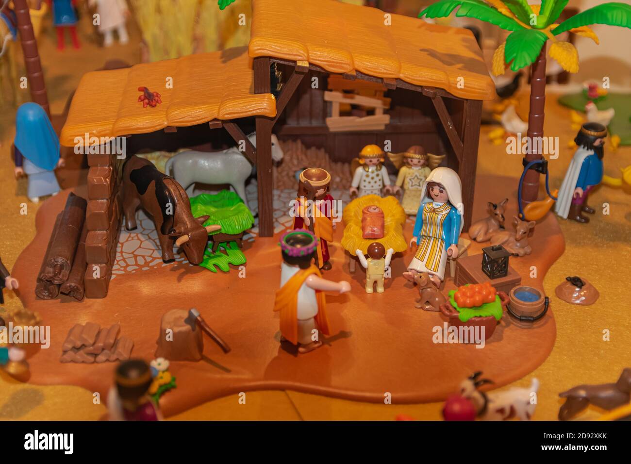 Puerto de la Cruz, Ténérife/Espagne; décembre 30 2019: Scène de la Nativité, Vierge Maria, Saint-Joseph, Jésus Playmobil figures de Bethléem Banque D'Images